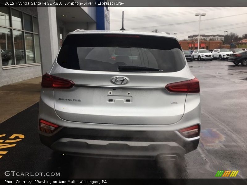 Symphony Silver / Espresso/Gray 2019 Hyundai Santa Fe SE AWD