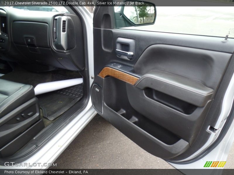 Silver Ice Metallic / Jet Black 2017 Chevrolet Silverado 1500 LTZ Double Cab 4x4