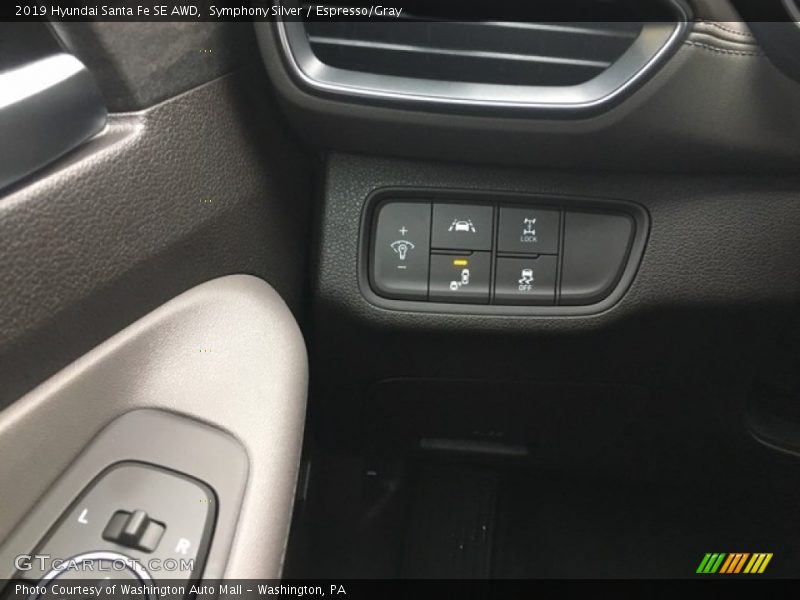 Symphony Silver / Espresso/Gray 2019 Hyundai Santa Fe SE AWD