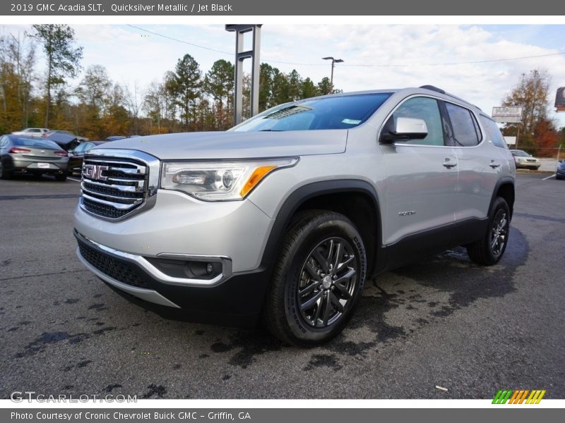 Front 3/4 View of 2019 Acadia SLT