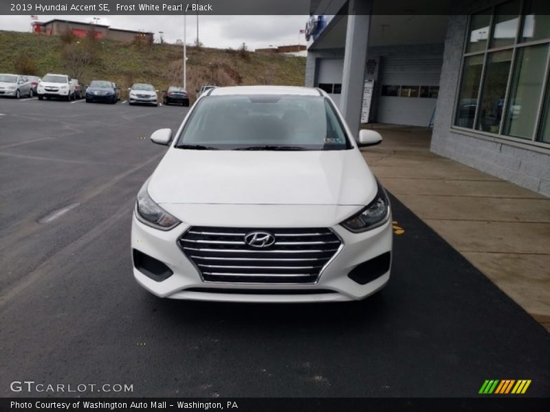 Frost White Pearl / Black 2019 Hyundai Accent SE