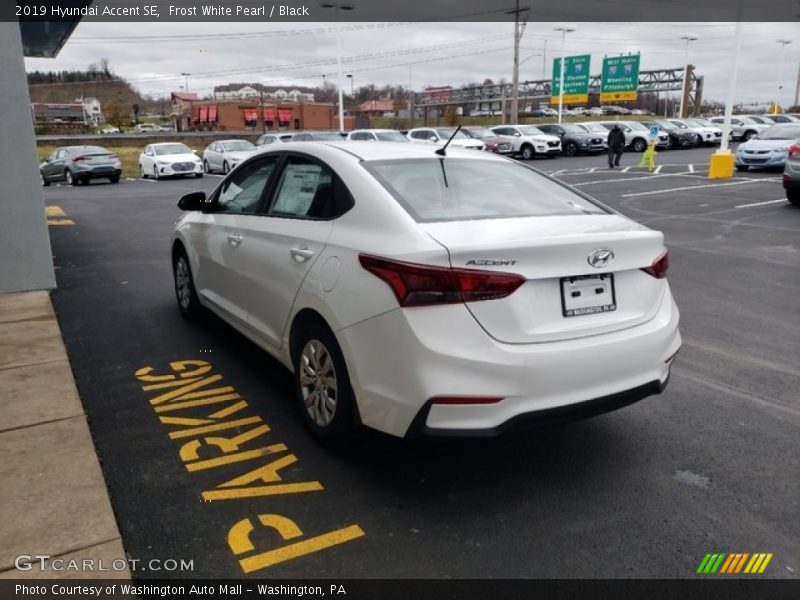 Frost White Pearl / Black 2019 Hyundai Accent SE