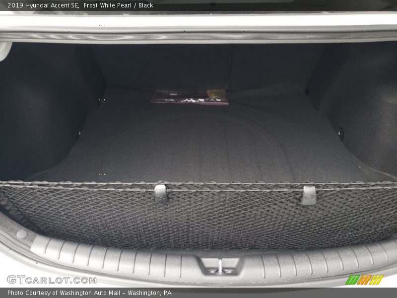 Frost White Pearl / Black 2019 Hyundai Accent SE