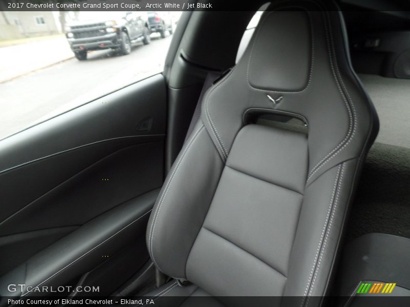 Arctic White / Jet Black 2017 Chevrolet Corvette Grand Sport Coupe