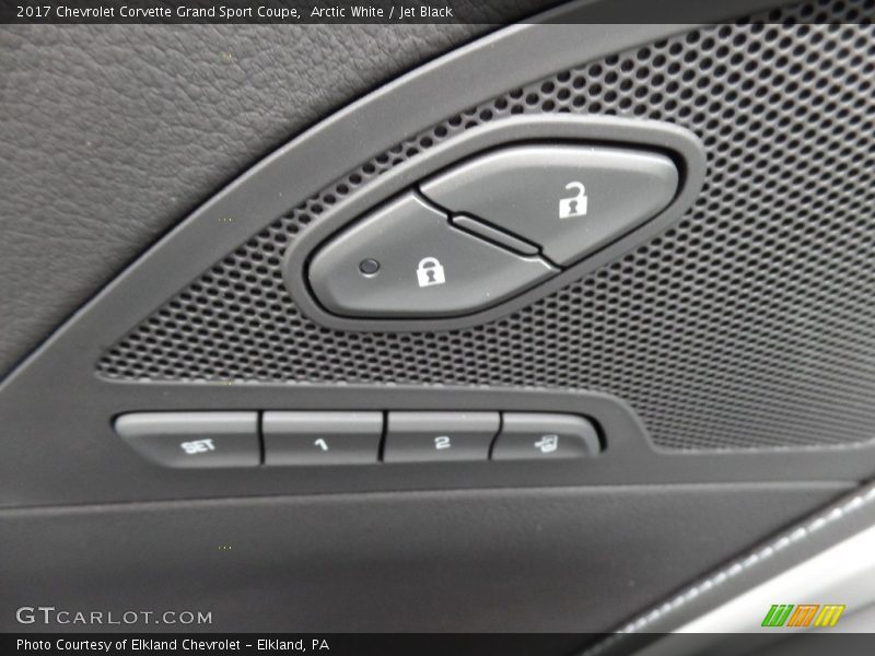 Arctic White / Jet Black 2017 Chevrolet Corvette Grand Sport Coupe