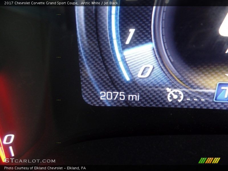 Arctic White / Jet Black 2017 Chevrolet Corvette Grand Sport Coupe