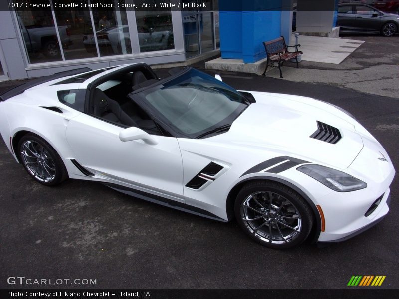 Arctic White / Jet Black 2017 Chevrolet Corvette Grand Sport Coupe