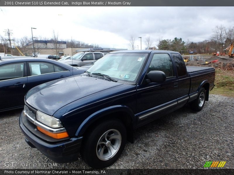 Indigo Blue Metallic / Medium Gray 2001 Chevrolet S10 LS Extended Cab