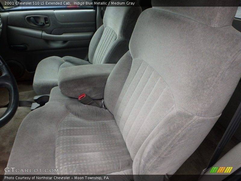 Indigo Blue Metallic / Medium Gray 2001 Chevrolet S10 LS Extended Cab