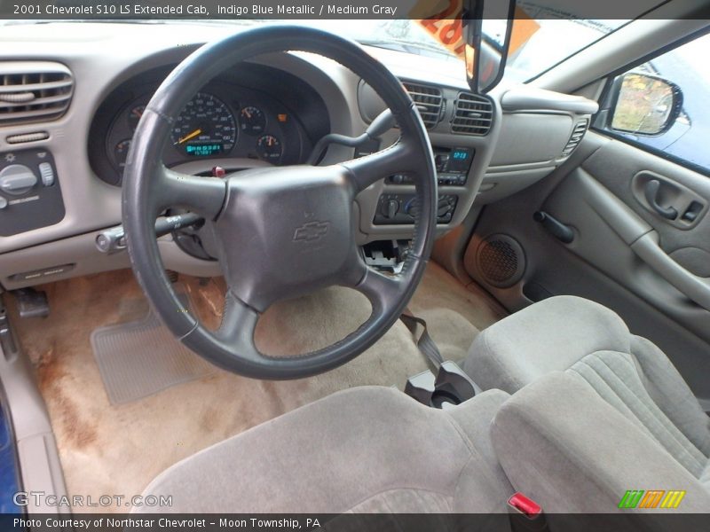 Indigo Blue Metallic / Medium Gray 2001 Chevrolet S10 LS Extended Cab