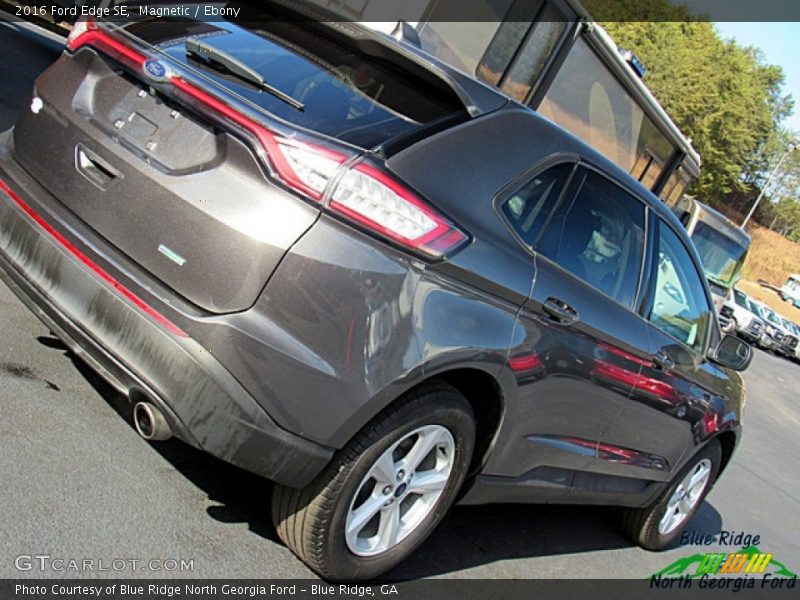 Magnetic / Ebony 2016 Ford Edge SE