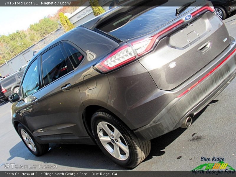 Magnetic / Ebony 2016 Ford Edge SE