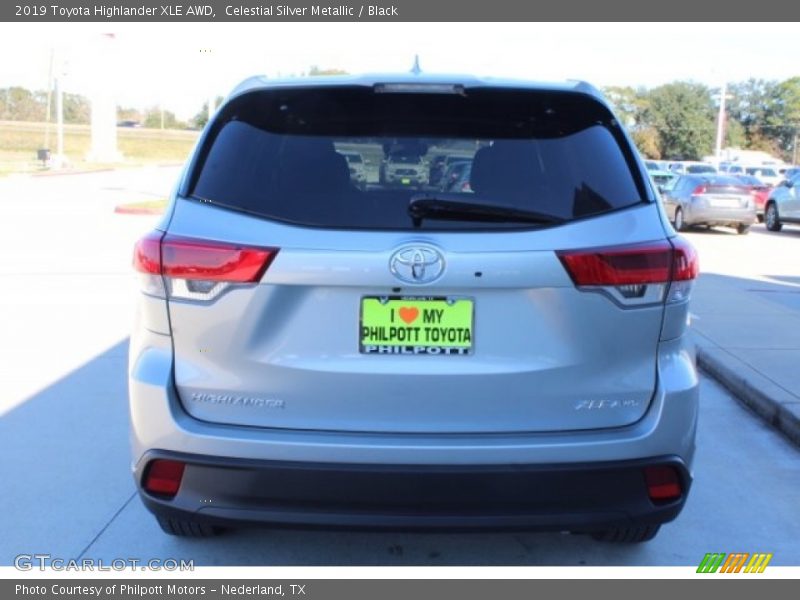 Celestial Silver Metallic / Black 2019 Toyota Highlander XLE AWD