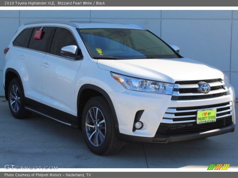 Blizzard Pearl White / Black 2019 Toyota Highlander XLE