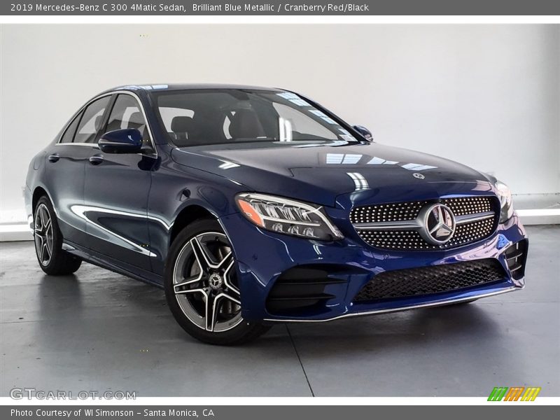 Front 3/4 View of 2019 C 300 4Matic Sedan