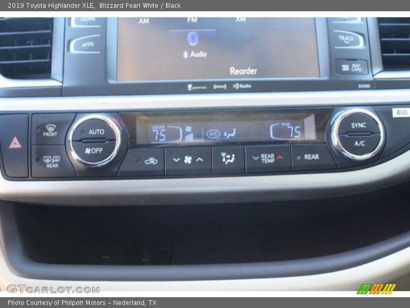 Blizzard Pearl White / Black 2019 Toyota Highlander XLE