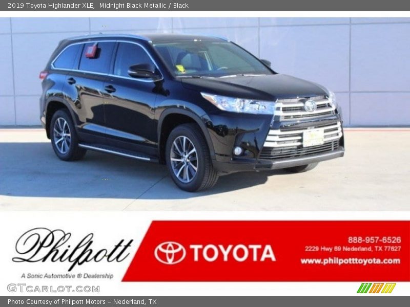 Midnight Black Metallic / Black 2019 Toyota Highlander XLE