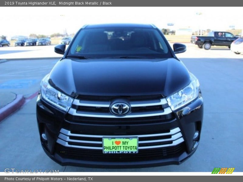 Midnight Black Metallic / Black 2019 Toyota Highlander XLE
