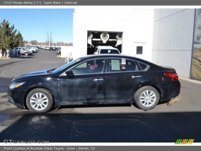 Super Black / Charcoal 2016 Nissan Altima 2.5 S
