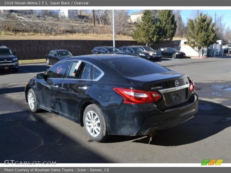 Super Black / Charcoal 2016 Nissan Altima 2.5 S