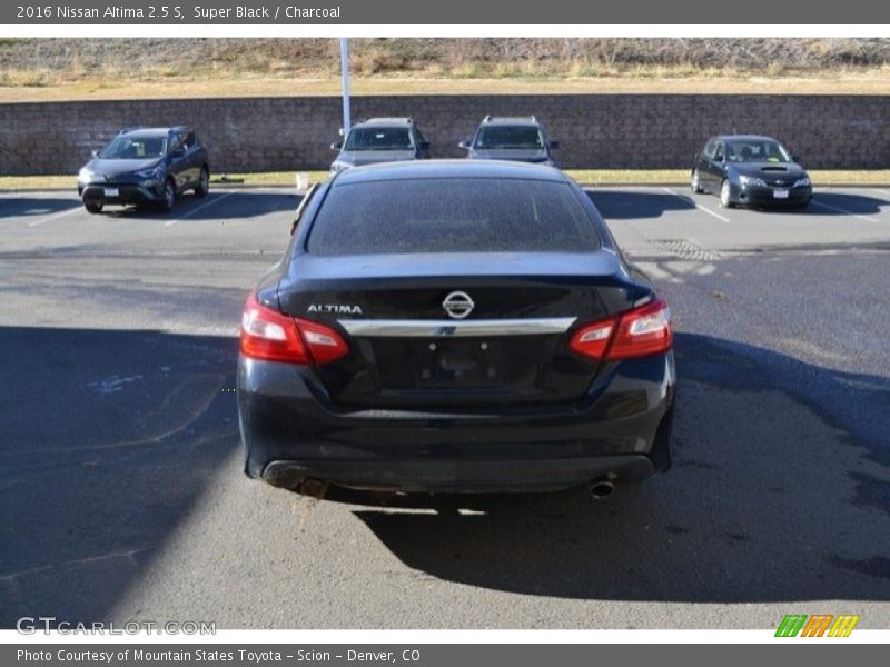 Super Black / Charcoal 2016 Nissan Altima 2.5 S