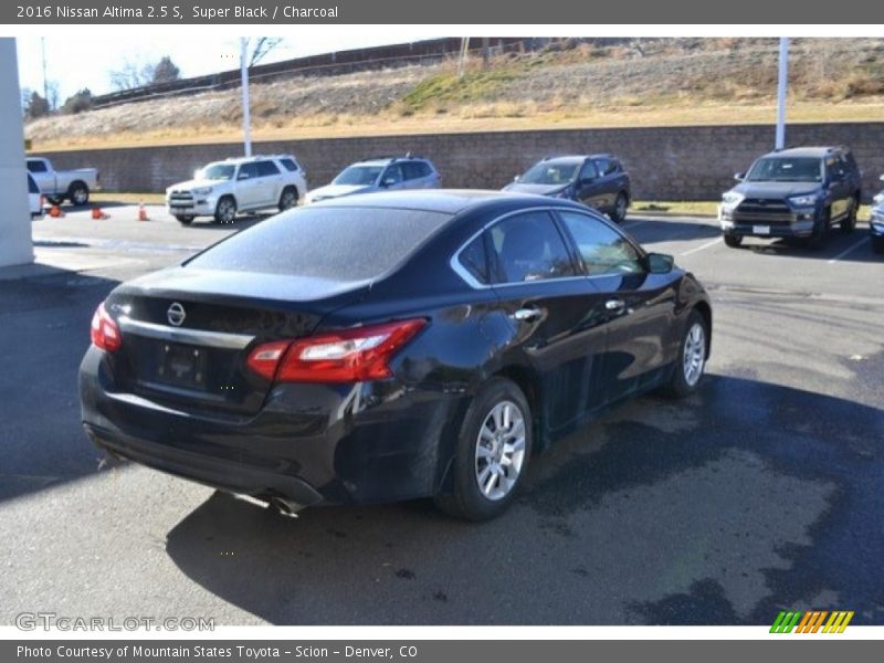 Super Black / Charcoal 2016 Nissan Altima 2.5 S
