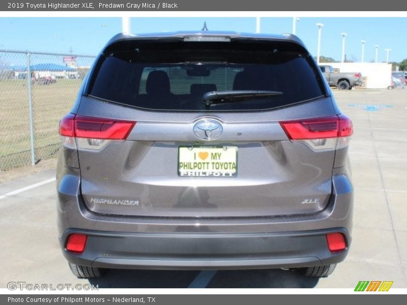 Predawn Gray Mica / Black 2019 Toyota Highlander XLE