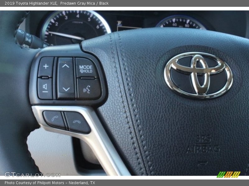 Predawn Gray Mica / Black 2019 Toyota Highlander XLE