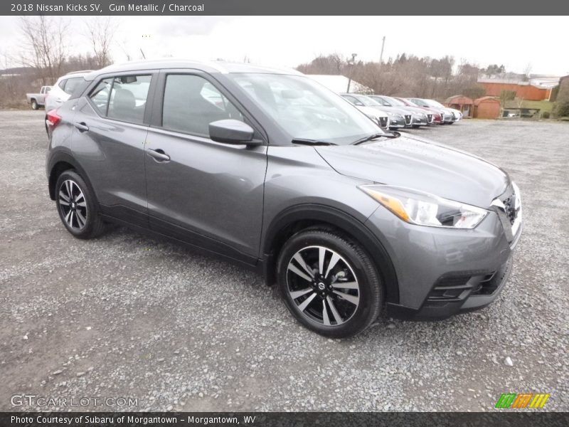 Gun Metallic / Charcoal 2018 Nissan Kicks SV