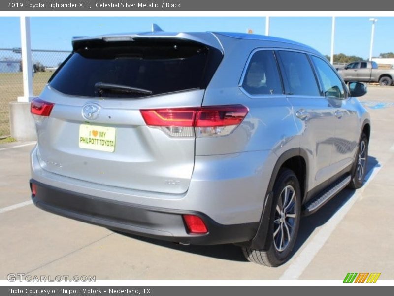 Celestial Silver Metallic / Black 2019 Toyota Highlander XLE