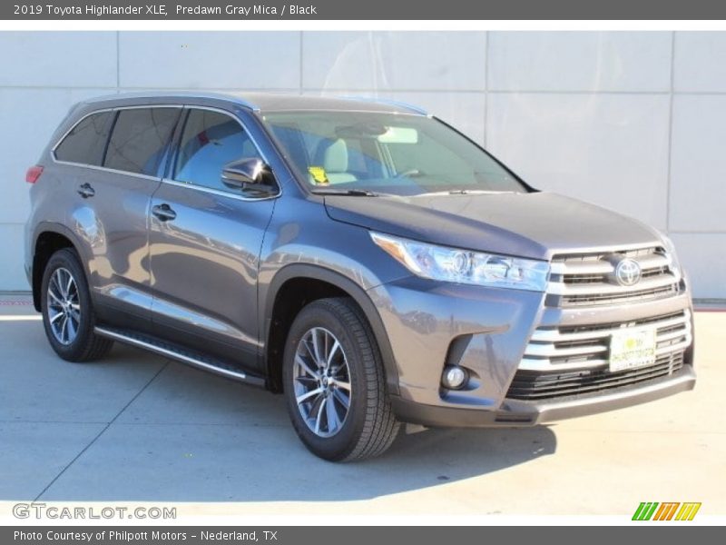 Predawn Gray Mica / Black 2019 Toyota Highlander XLE