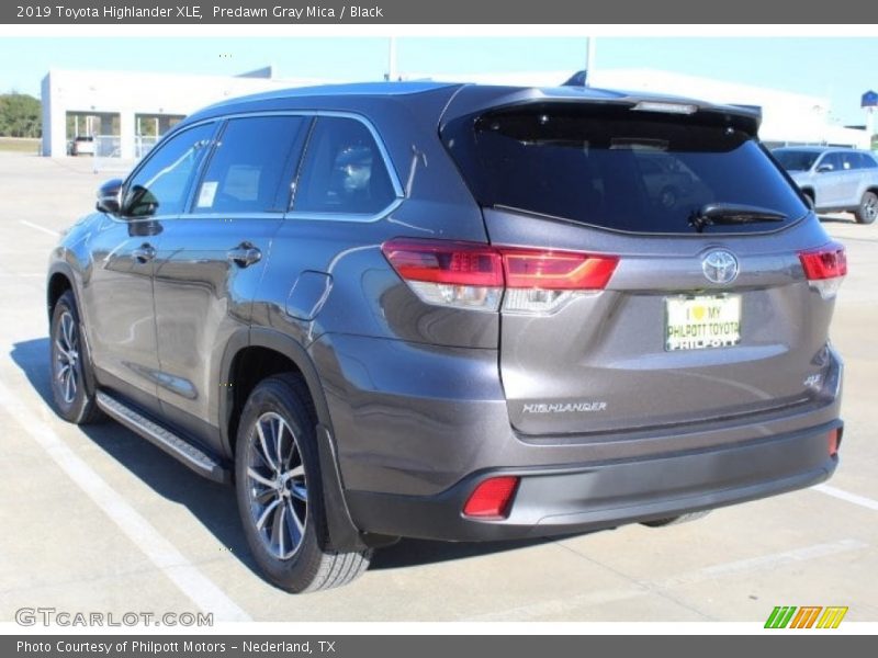 Predawn Gray Mica / Black 2019 Toyota Highlander XLE