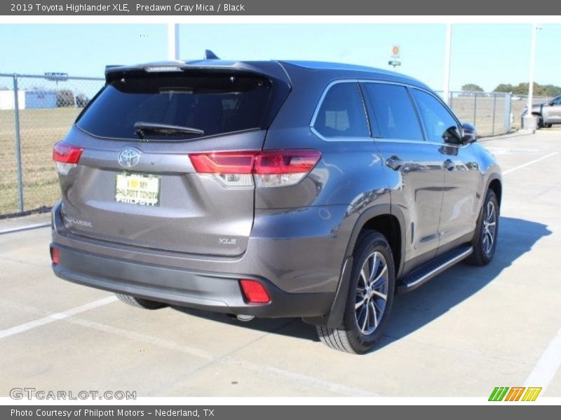 Predawn Gray Mica / Black 2019 Toyota Highlander XLE