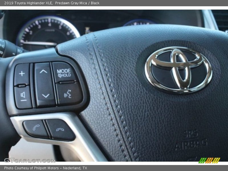 Predawn Gray Mica / Black 2019 Toyota Highlander XLE