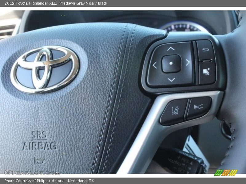 Predawn Gray Mica / Black 2019 Toyota Highlander XLE
