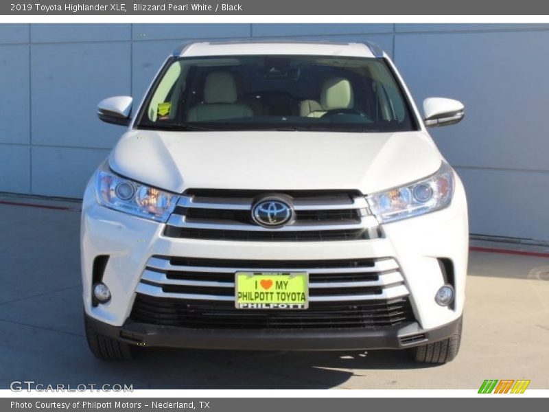 Blizzard Pearl White / Black 2019 Toyota Highlander XLE