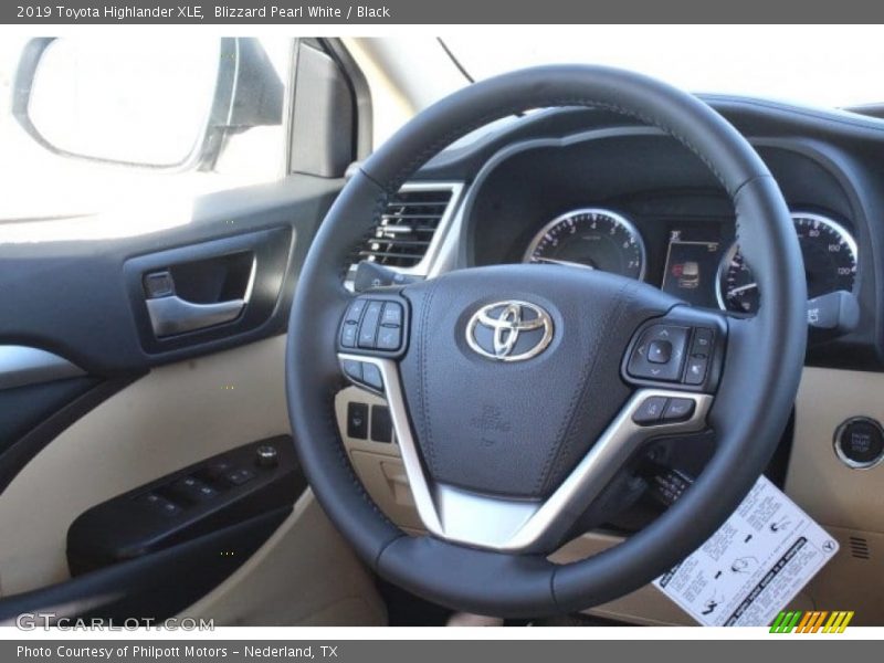 Blizzard Pearl White / Black 2019 Toyota Highlander XLE