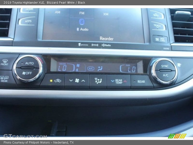 Blizzard Pearl White / Black 2019 Toyota Highlander XLE