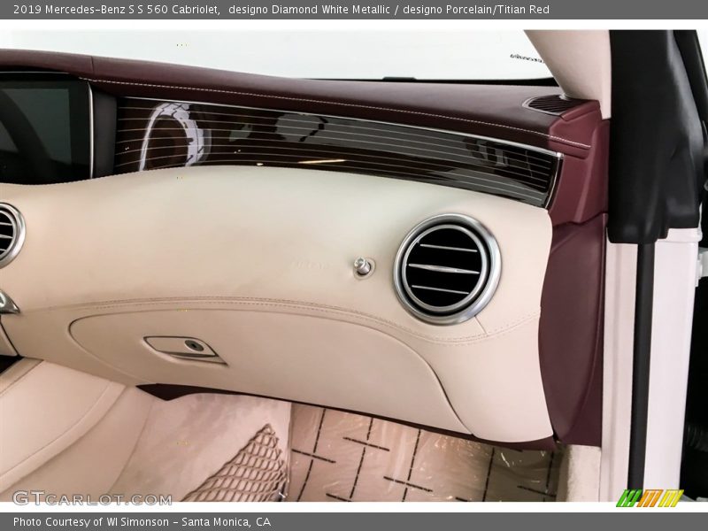 designo Diamond White Metallic / designo Porcelain/Titian Red 2019 Mercedes-Benz S S 560 Cabriolet