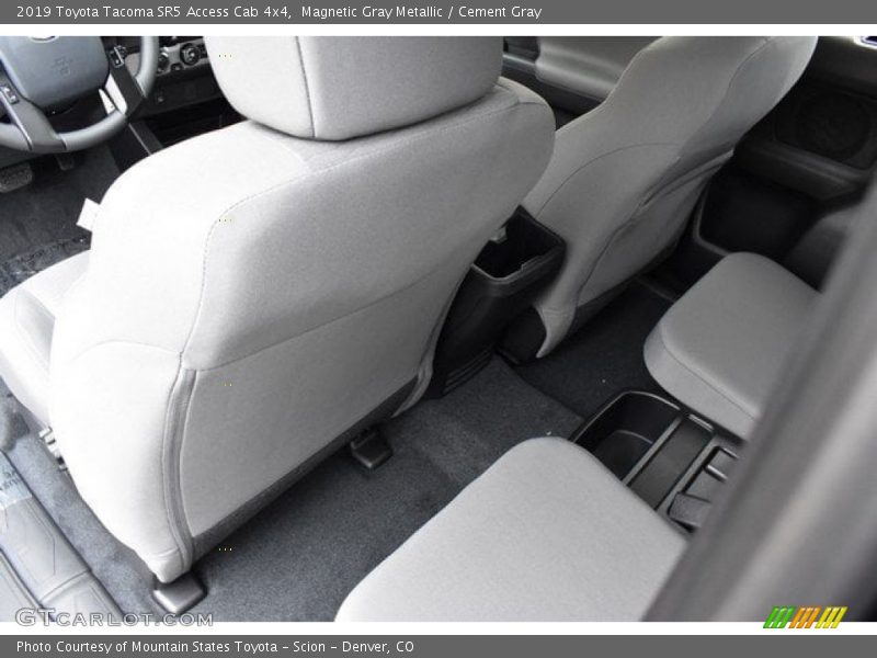 Magnetic Gray Metallic / Cement Gray 2019 Toyota Tacoma SR5 Access Cab 4x4