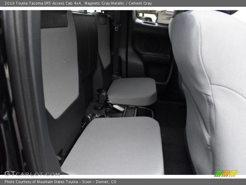 Magnetic Gray Metallic / Cement Gray 2019 Toyota Tacoma SR5 Access Cab 4x4