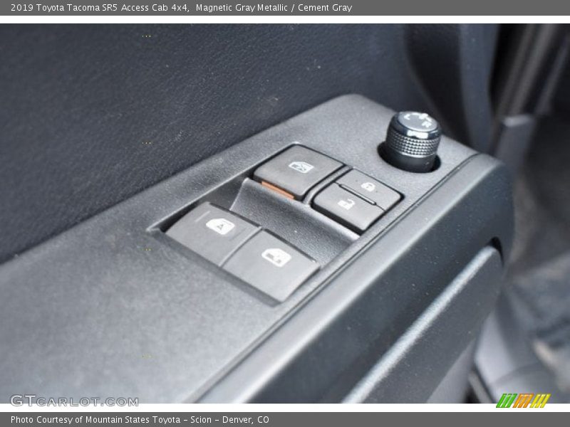 Magnetic Gray Metallic / Cement Gray 2019 Toyota Tacoma SR5 Access Cab 4x4