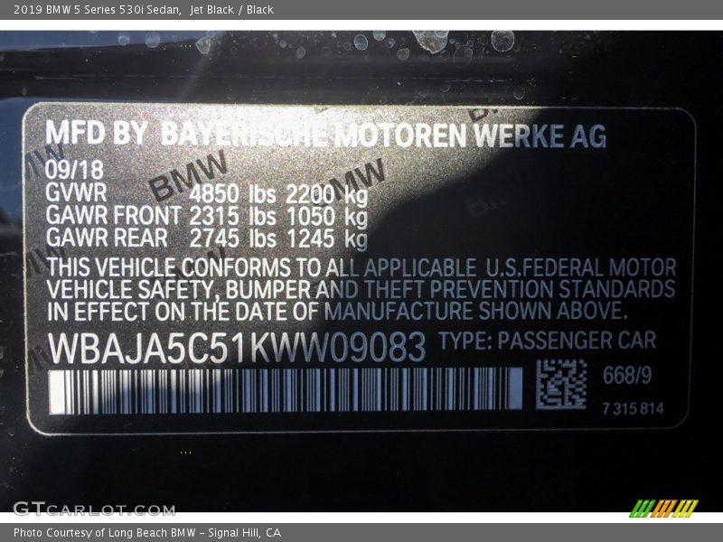 Jet Black / Black 2019 BMW 5 Series 530i Sedan