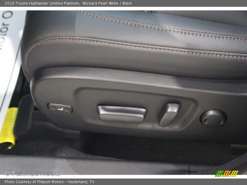 Blizzard Pearl White / Black 2019 Toyota Highlander Limited Platinum