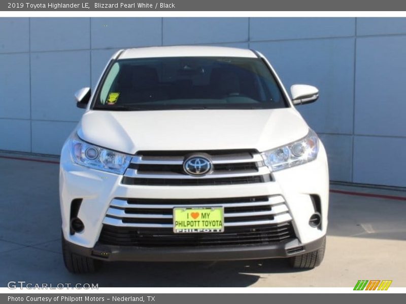 Blizzard Pearl White / Black 2019 Toyota Highlander LE