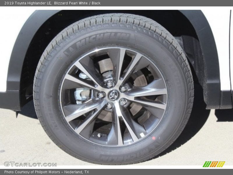 Blizzard Pearl White / Black 2019 Toyota Highlander LE