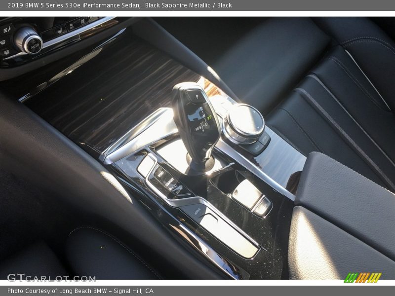 Black Sapphire Metallic / Black 2019 BMW 5 Series 530e iPerformance Sedan