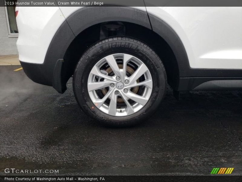 Cream White Pearl / Beige 2019 Hyundai Tucson Value