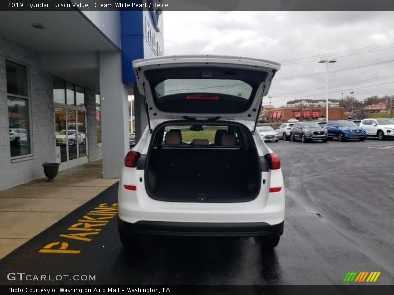 Cream White Pearl / Beige 2019 Hyundai Tucson Value