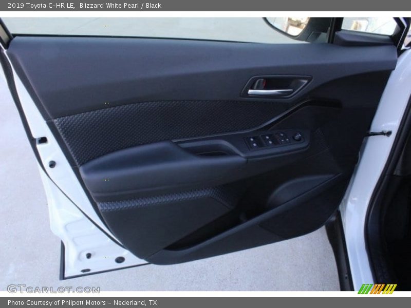 Blizzard White Pearl / Black 2019 Toyota C-HR LE
